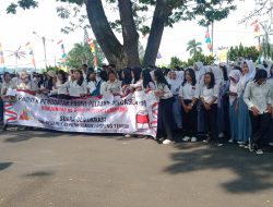 Ratusan Pelajar SMA 1 Seputih Raman Kunjungi Kantor DPRD Lampung